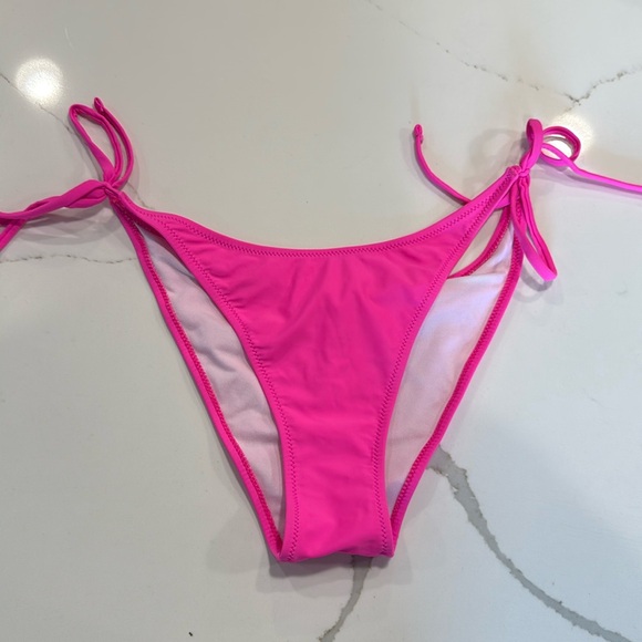 Bikini bottom - Picture 1 of 1